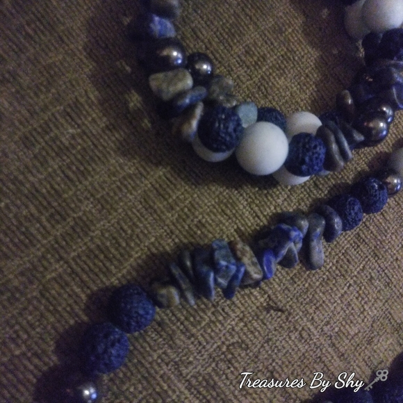 Necklace and memory wire bracelet - Picture 3 of 5